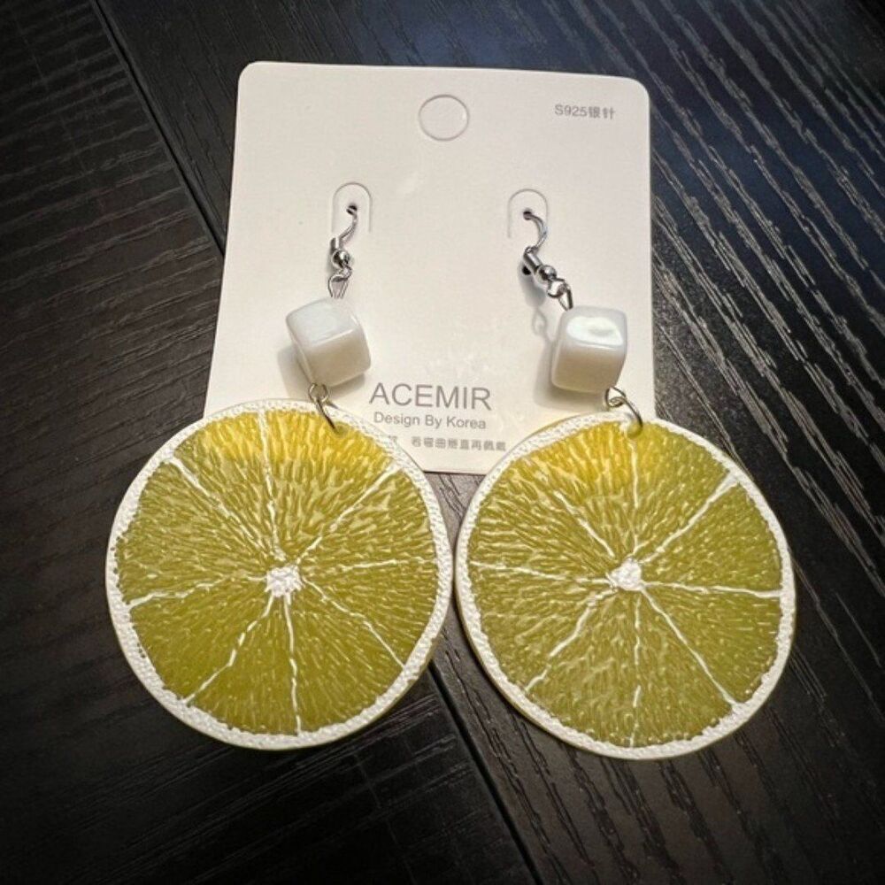 NWT Lemon Earrings
